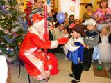 Новогоднее сказочное представление подарили детям работники  филиала ОАО «Газ-Сервис» «Центргаз»